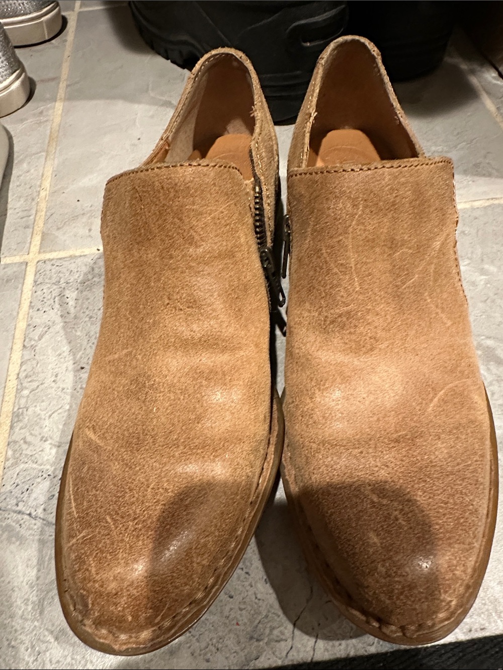 Born womens Tan Suede Chukka Boots with Side Zip